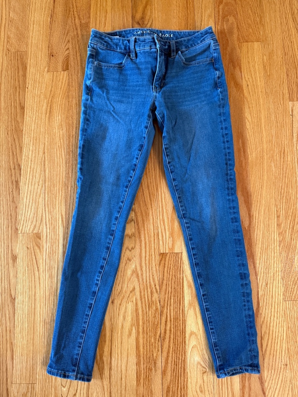 American Eagle Outfitters Women’s Low Rise Next Level Jegging - Medium Blue Wash